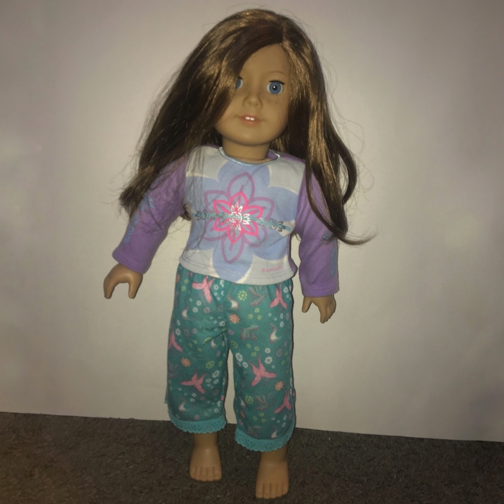 AMERICAN GIRL DOLL